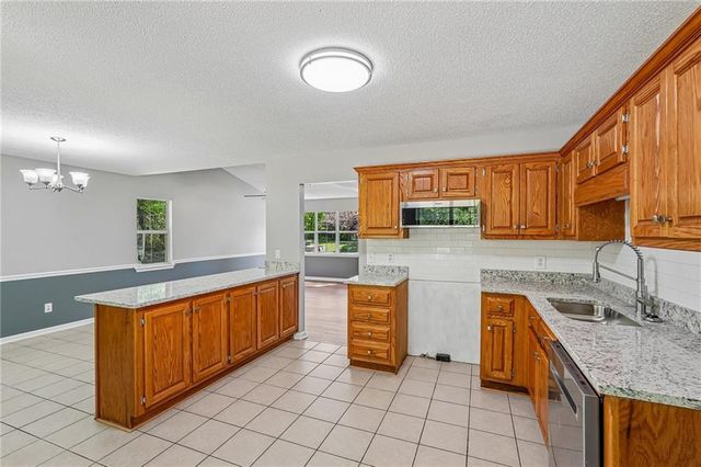 759 Buck Boulevard SE, Calhoun, GA 30701