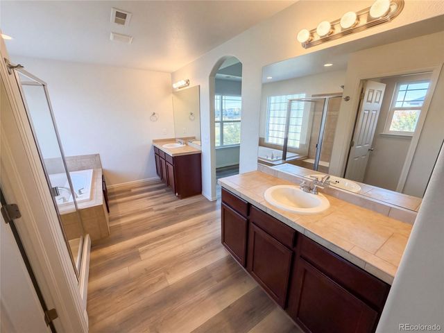 5406 S Fultondale Way, Aurora, CO 80016