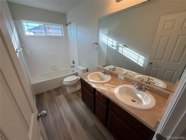 5406 S Fultondale Way, Aurora, CO 80016