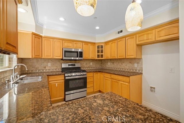 345 W Loraine Street 3, Glendale, CA 91202