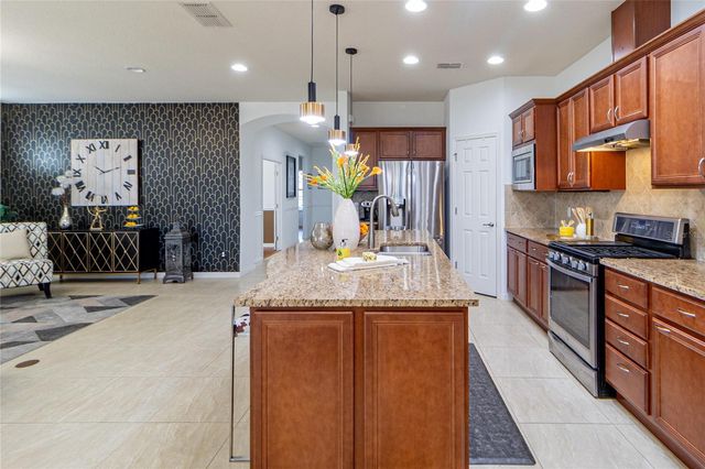 333 NAVARRA LANE, Davenport, FL 33837