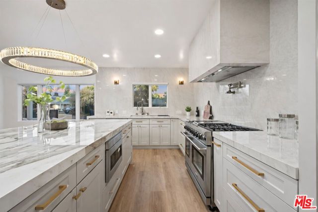 5439 Gentry Avenue, Valley Village, CA 91607