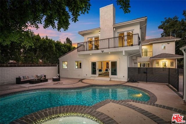 5439 Gentry Avenue, Valley Village, CA 91607