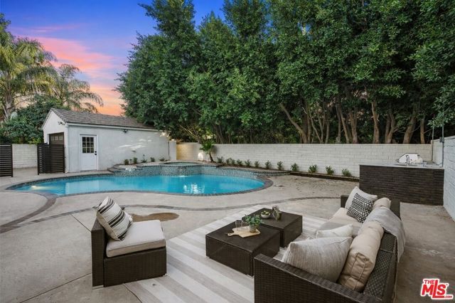 5439 Gentry Avenue, Valley Village, CA 91607