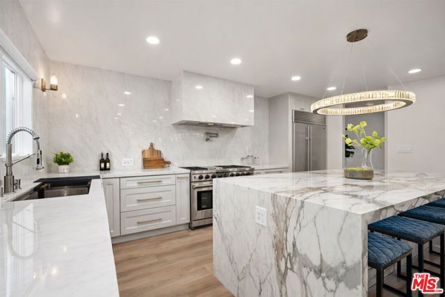 5439 Gentry Avenue, Valley Village, CA 91607