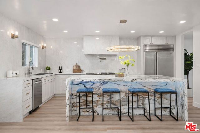 5439 Gentry Avenue, Valley Village, CA 91607