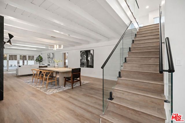 5439 Gentry Avenue, Valley Village, CA 91607