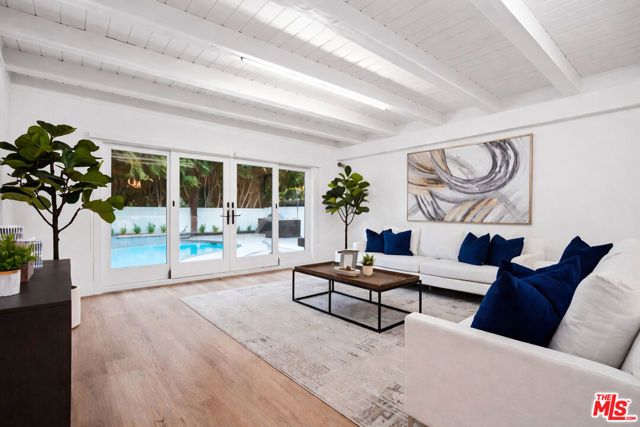 5439 Gentry Avenue, Valley Village, CA 91607