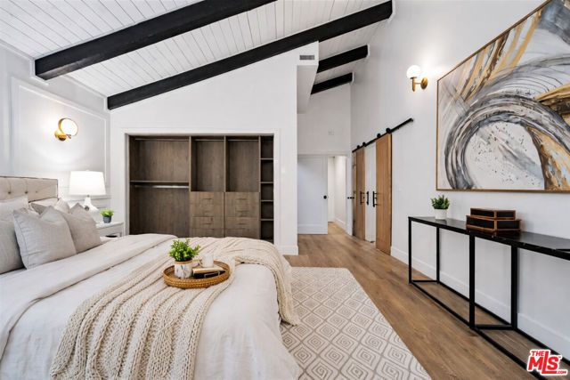 5439 Gentry Avenue, Valley Village, CA 91607