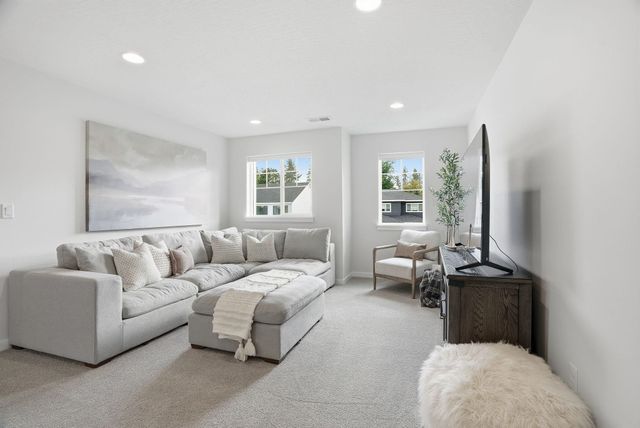 2025 E 33rd Ave, Spokane, WA 99203