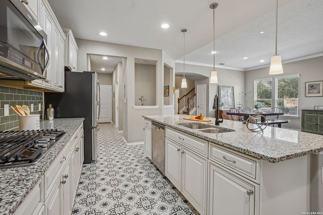 10858 Red Sage, Helotes, TX 78023