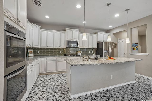 10858 Red Sage, Helotes, TX 78023