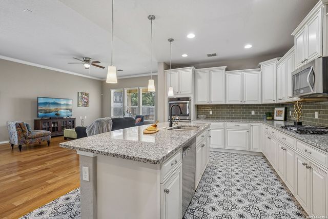 10858 Red Sage, Helotes, TX 78023
