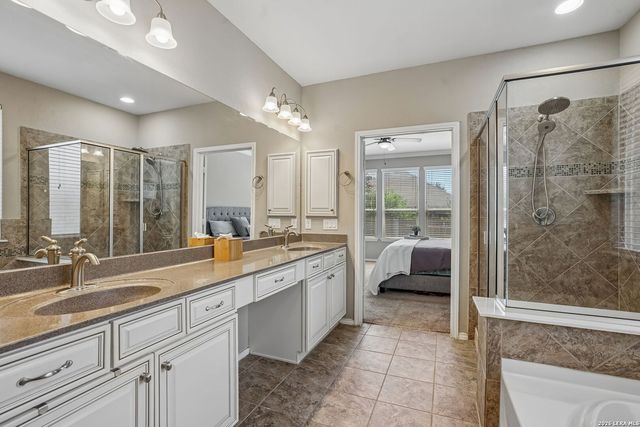 10858 Red Sage, Helotes, TX 78023
