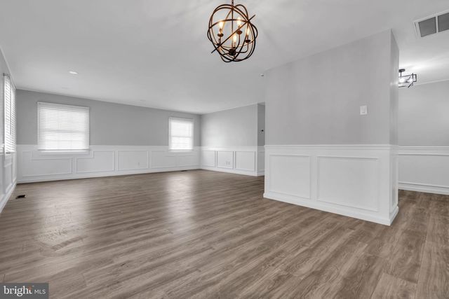 100 EVERGREEN DR, Willingboro, NJ 08046