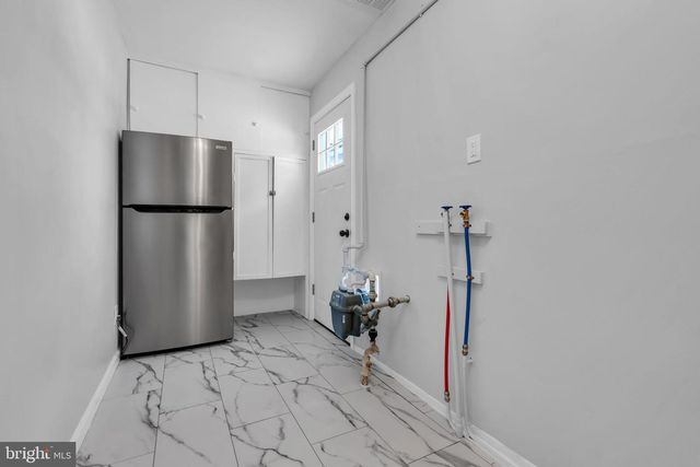 100 EVERGREEN DR, Willingboro, NJ 08046