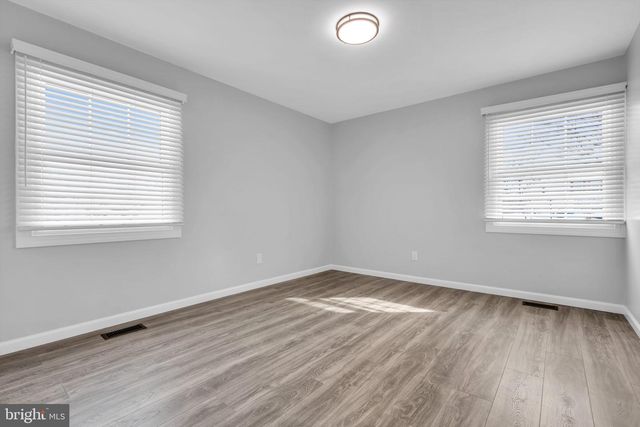 100 EVERGREEN DR, Willingboro, NJ 08046