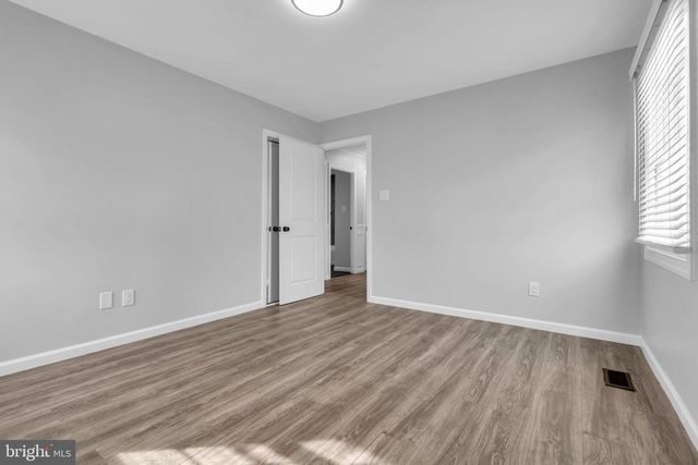 100 EVERGREEN DR, Willingboro, NJ 08046