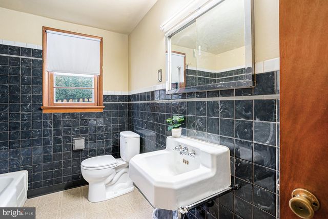 2390 OLD ROUTE 100, Barto, PA 19504