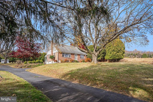 2390 OLD ROUTE 100, Barto, PA 19504