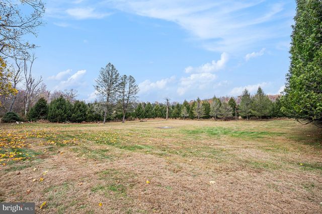 2390 OLD ROUTE 100, Barto, PA 19504