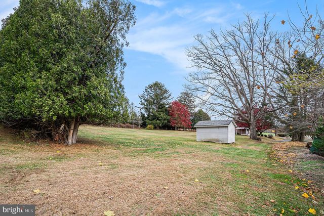 2390 OLD ROUTE 100, Barto, PA 19504