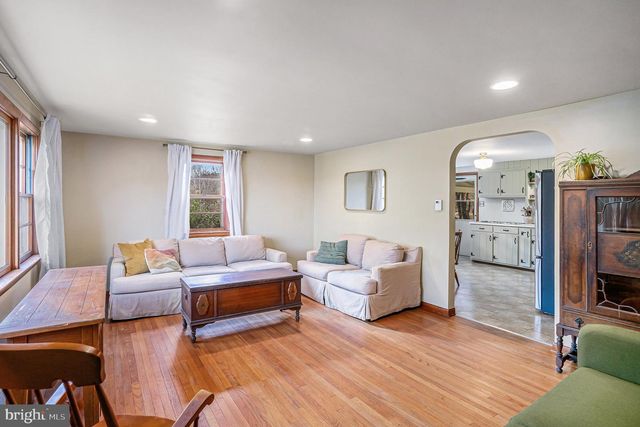 2390 OLD ROUTE 100, Barto, PA 19504