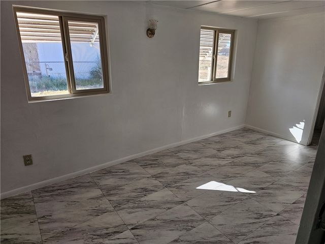 3546 E Warbler Lane, Kingman, AZ 86409