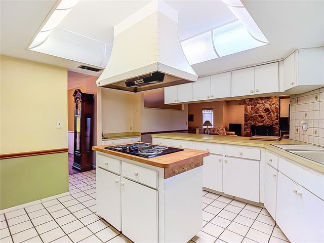 10050 DEER LANE, New Port Richey, FL 34654