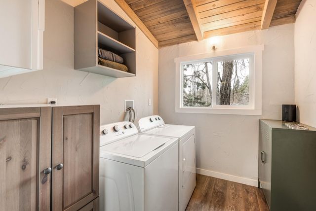 1363 NE Bear Creek Road, Bend, OR 97701