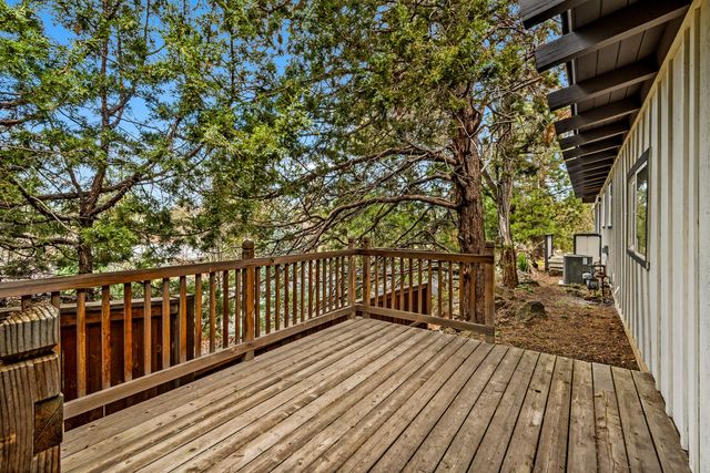 1363 NE Bear Creek Road, Bend, OR 97701