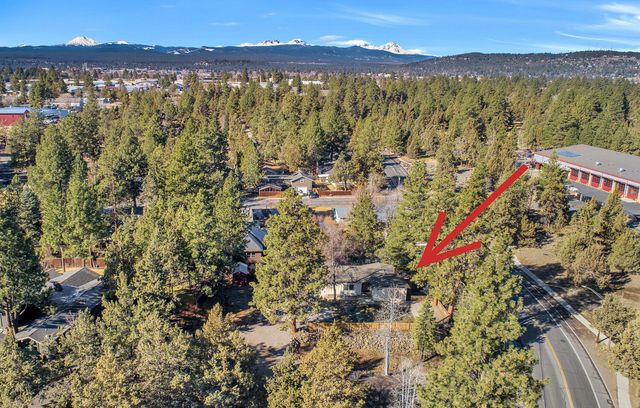 1363 NE Bear Creek Road, Bend, OR 97701