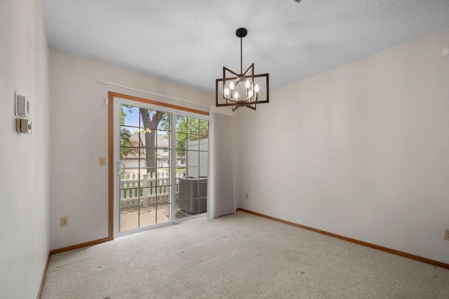 2611 Concord Way, Mendota Heights, MN 55120