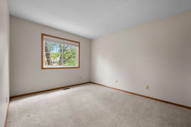 2611 Concord Way, Mendota Heights, MN 55120
