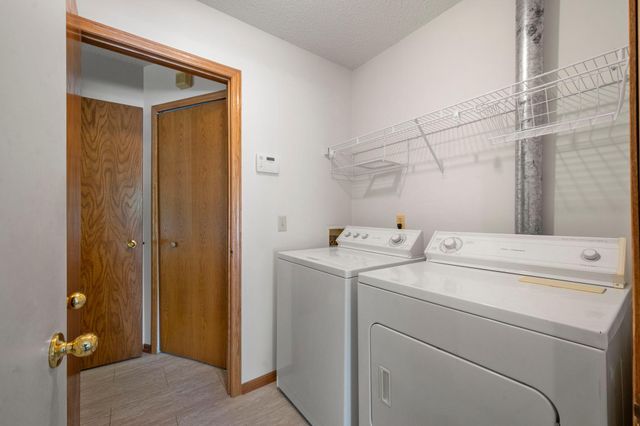2611 Concord Way, Mendota Heights, MN 55120