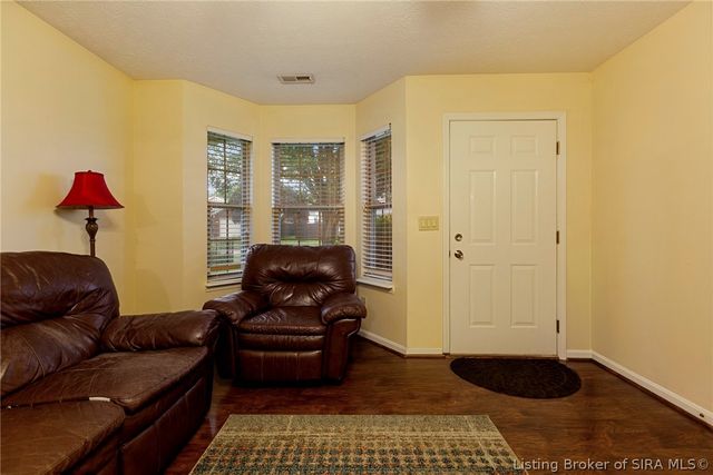 7536 Eagle Ridge Drive, Sellersburg, IN 47172