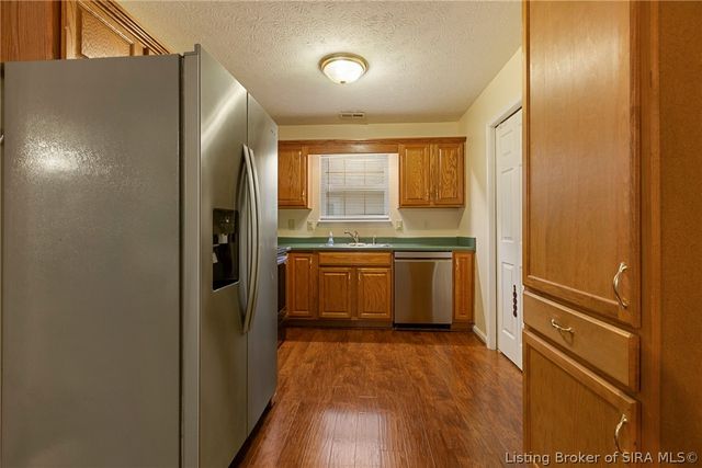 7536 Eagle Ridge Drive, Sellersburg, IN 47172