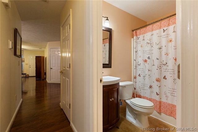 7536 Eagle Ridge Drive, Sellersburg, IN 47172