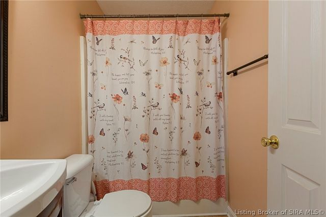 7536 Eagle Ridge Drive, Sellersburg, IN 47172