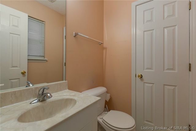 7536 Eagle Ridge Drive, Sellersburg, IN 47172