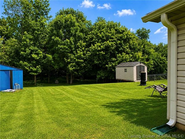 7536 Eagle Ridge Drive, Sellersburg, IN 47172
