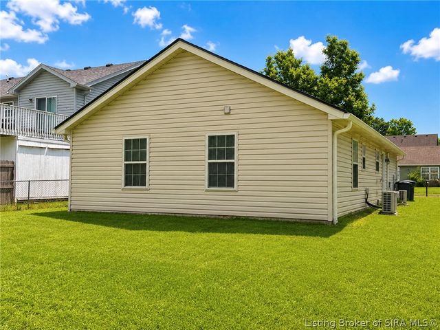 7536 Eagle Ridge Drive, Sellersburg, IN 47172