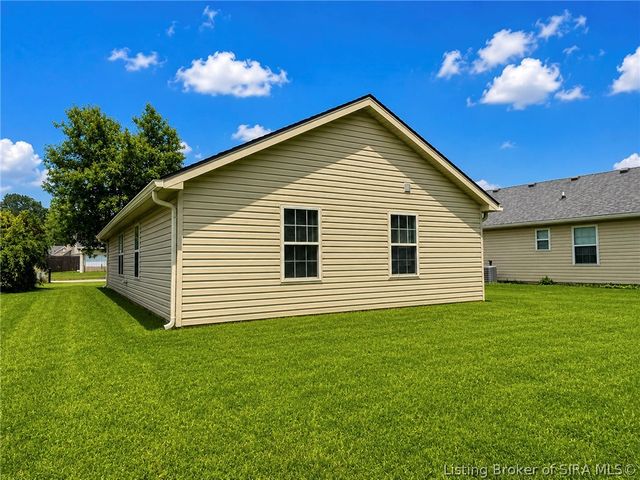 7536 Eagle Ridge Drive, Sellersburg, IN 47172