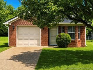 7536 Eagle Ridge Drive, Sellersburg, IN 47172