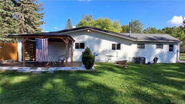 8420 Northfield Road, Clarence, NY 14032