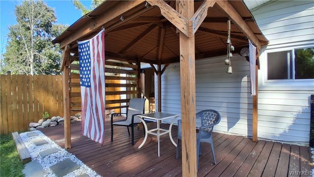 8420 Northfield Road, Clarence, NY 14032