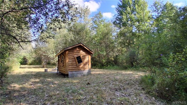 8420 Northfield Road, Clarence, NY 14032