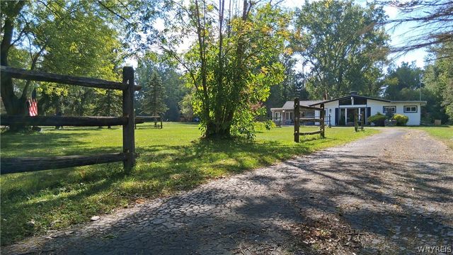 8420 Northfield Road, Clarence, NY 14032