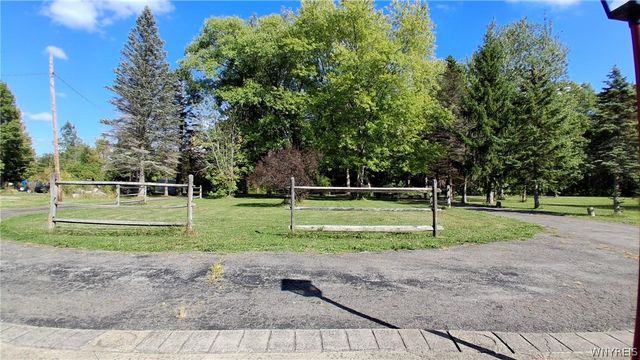 8420 Northfield Road, Clarence, NY 14032