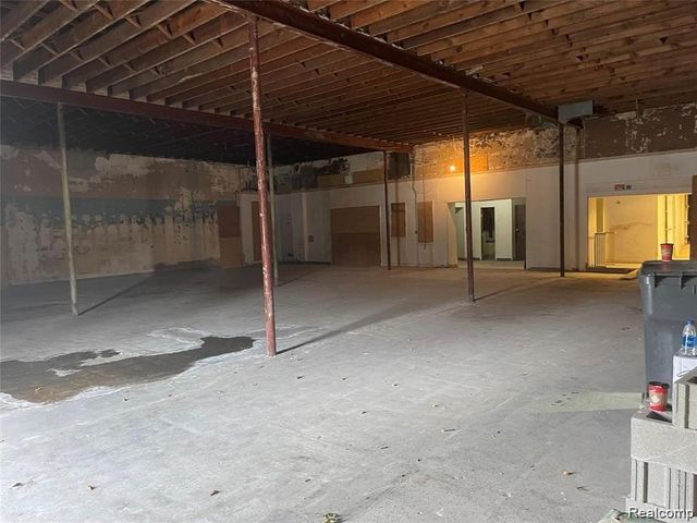 301 s S Oakwood, Detroit, MI 48217